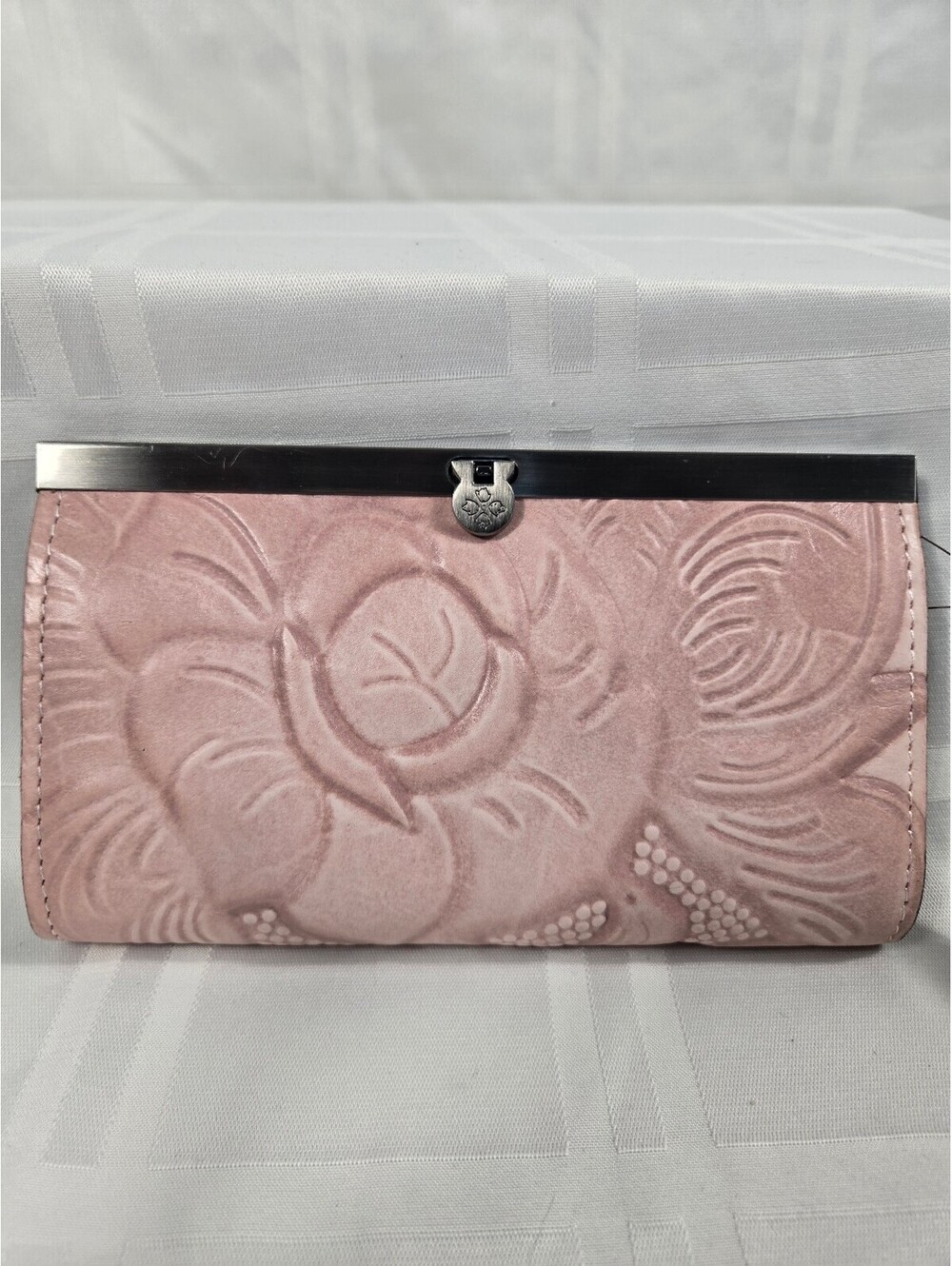Patricia Nash Cauchy Tooled Rose Leather Clutch Wallet NWT - Picture 2 of 15